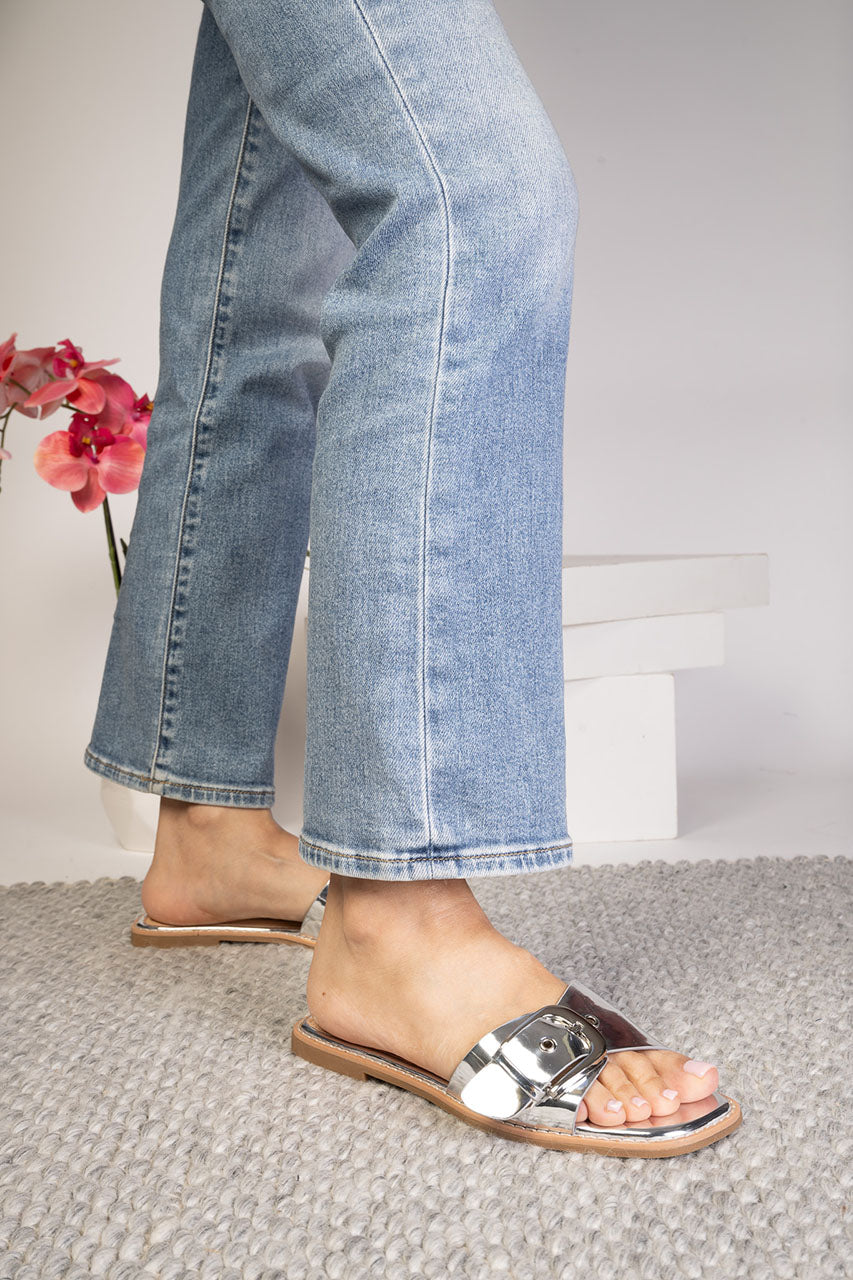 PICK ME UP SANDAL