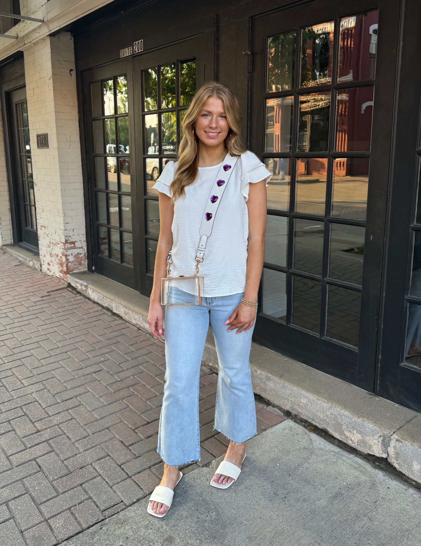 HR CROP FLARE W/ DISTRESSED HEM