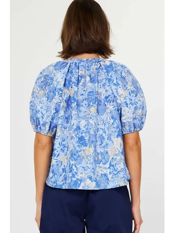 FLORAL PRINTED VNECK BLOUSE
