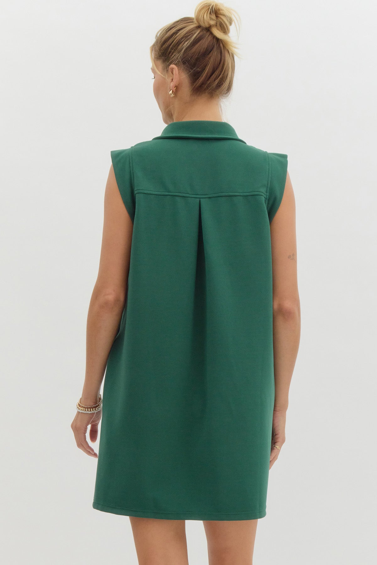 RIBBED COLLARED SLEEVELESS DRESS