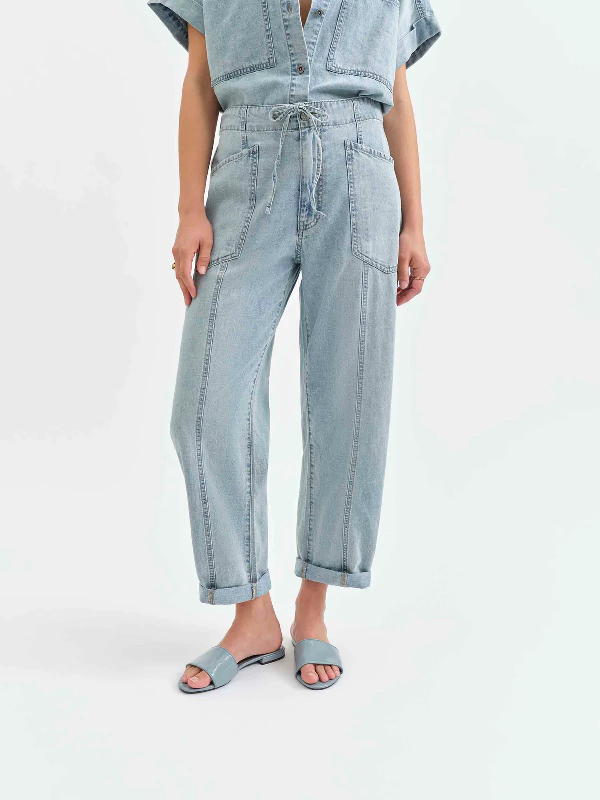 VILLA DRAWSTRING BARREL LEG JEAN