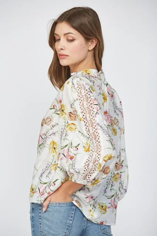 FLORAL SPLIT NECK 3/4 SLEEVE TOP
