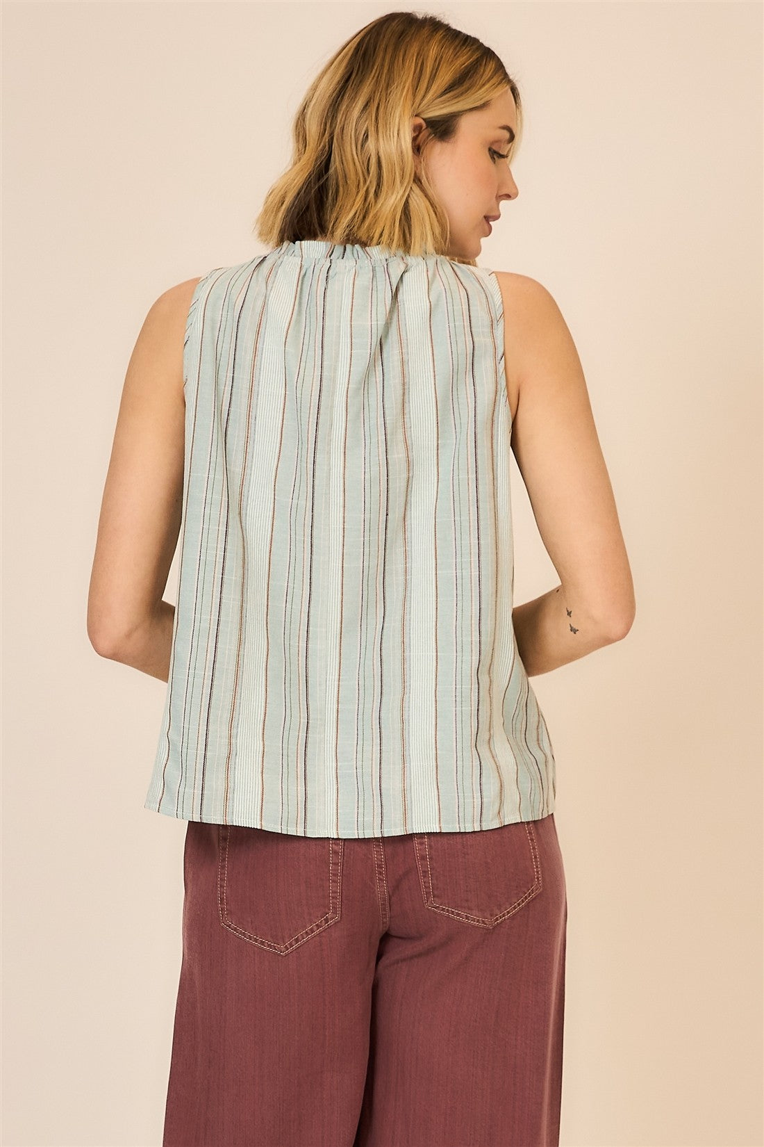 STRIPE SMOCKED SLEEVELESS TOP