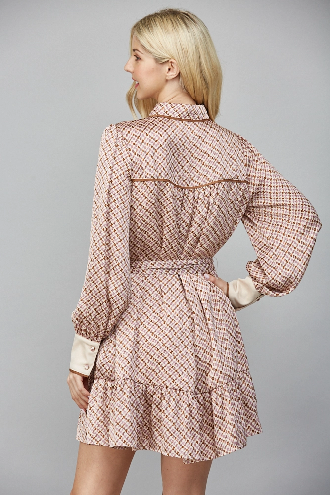 GEOMETRIC PRINT SATIN TIE WAIST SHIRT DRESS