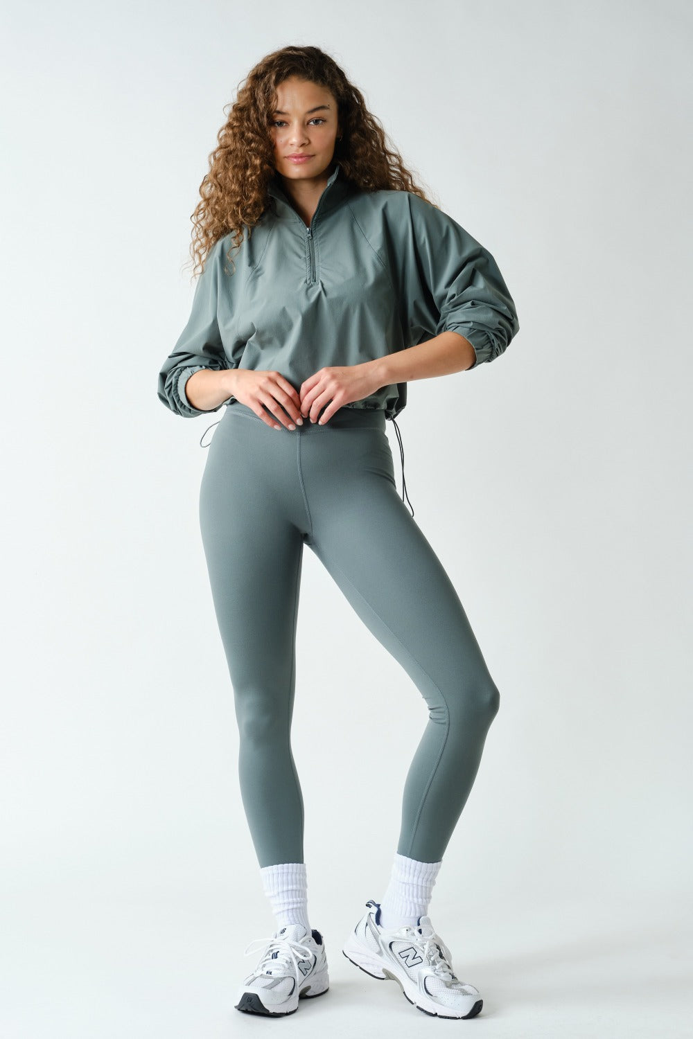 Green Novaflex pullover - adjustable drawcord hem detail
