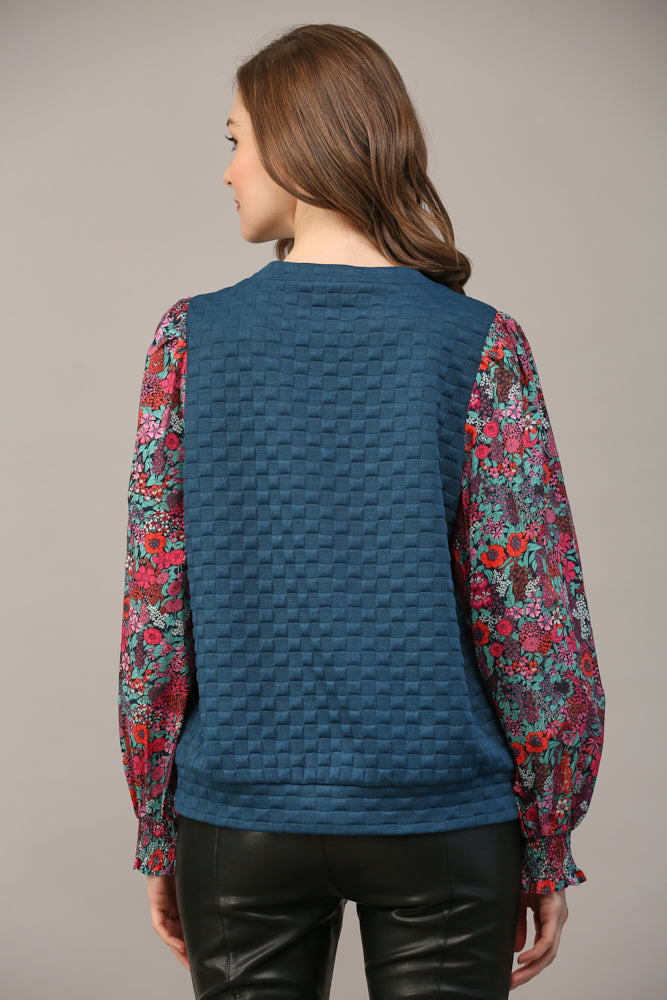 PRINTED SLEEVE EMBOSSED SWEATSHIRT