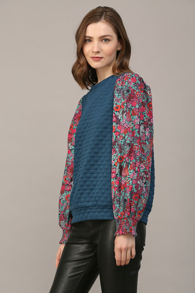 PRINTED SLEEVE EMBOSSED SWEATSHIRT