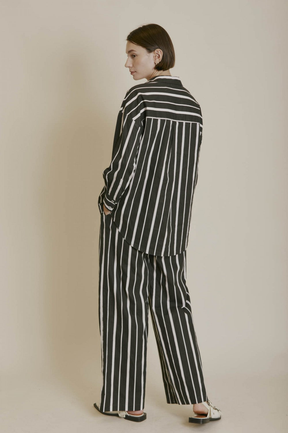 STRIPED POPLIN BUTTON DOWN