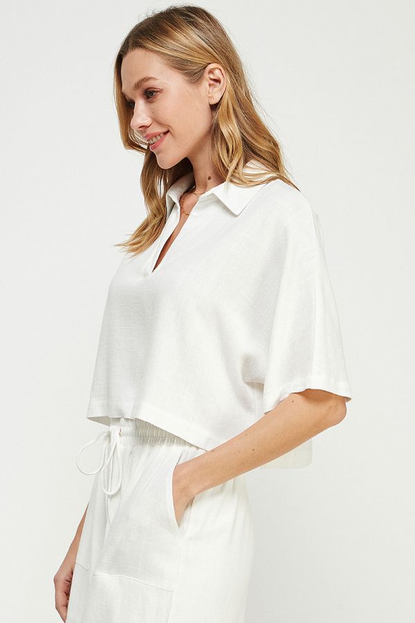 COLLARED CROPPED V NECK TOP