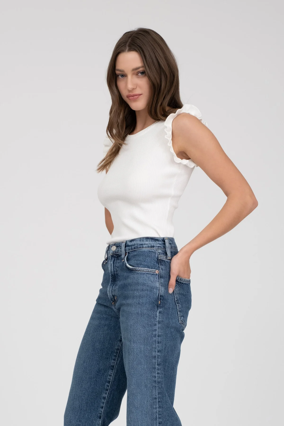 RUFFLE SLEEVE KNIT TOP