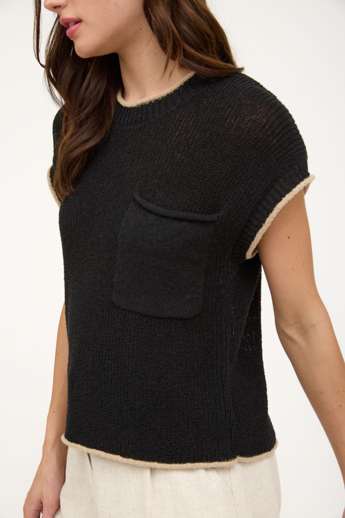 CREWNECK BATWING KNIT TOP WITH POCKET