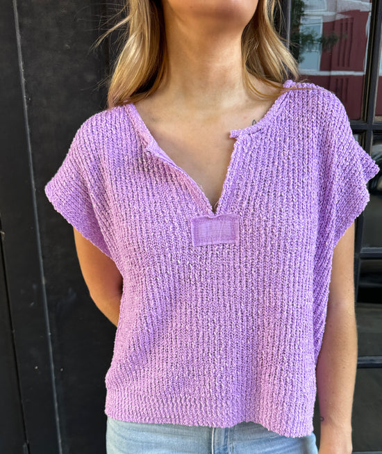 SLEEVELESS KNIT SWEATER TOP