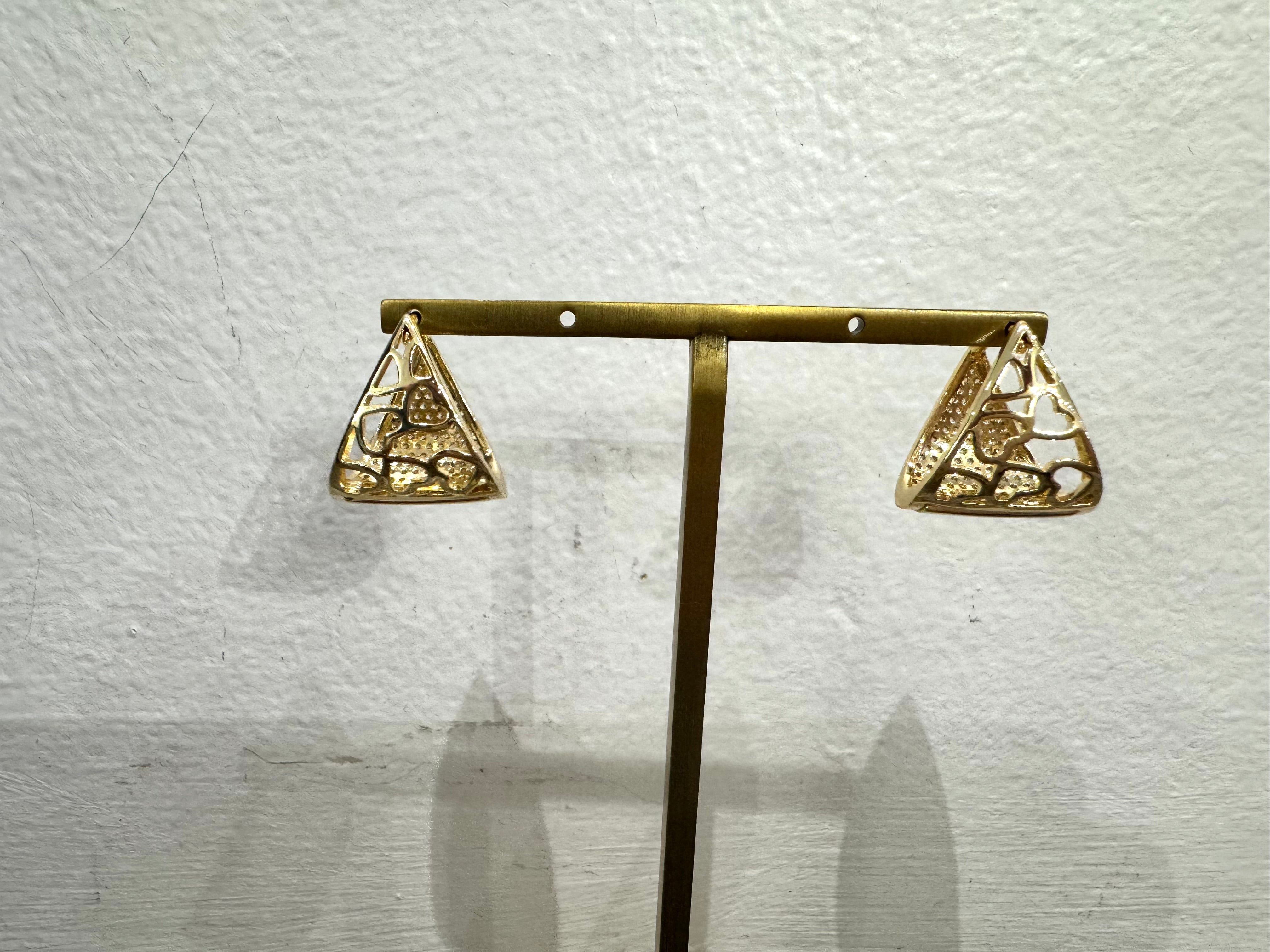 18K GOLD PLATED REVERSIBLE TRIANGLE EARRINGS
