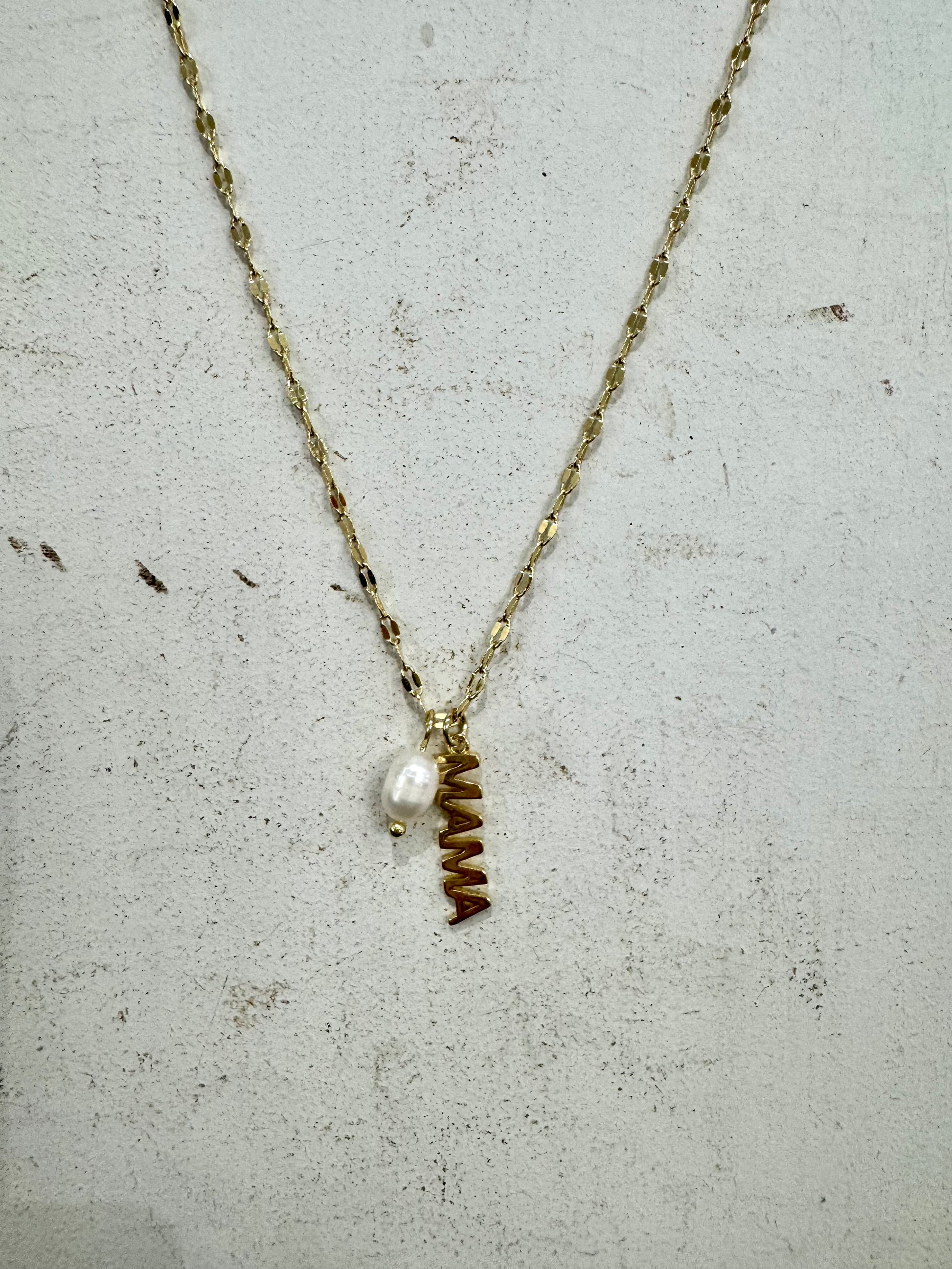 MAMA NECKLACE