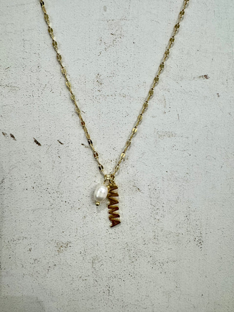 Mama Necklace