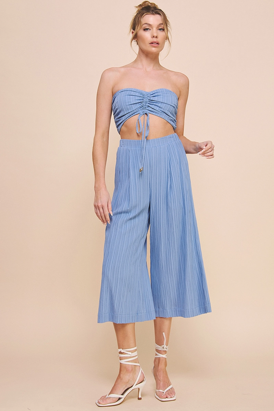 TEXTURED WOVEN PLEATED CAPRI