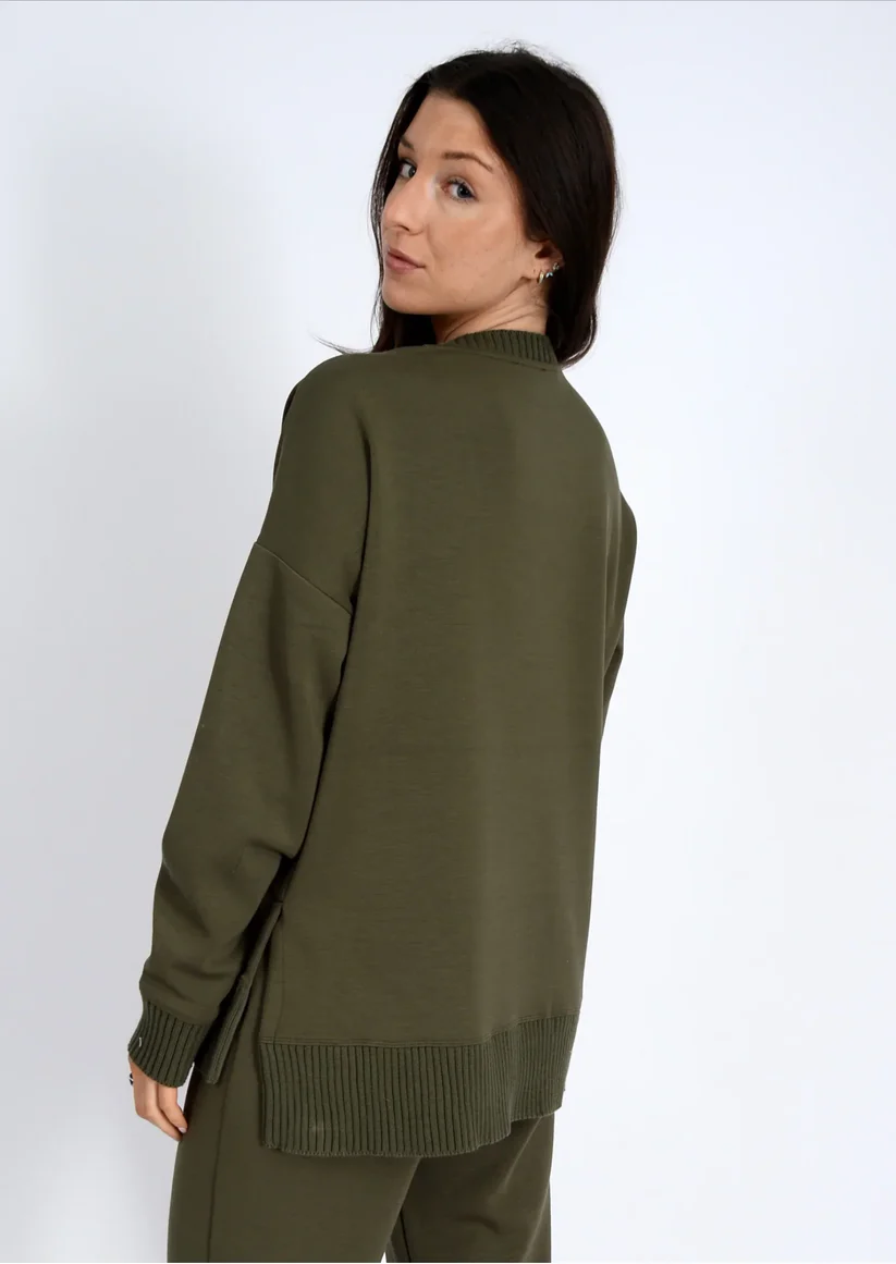 VIXIE VNECK RIB SWEATSHIRT