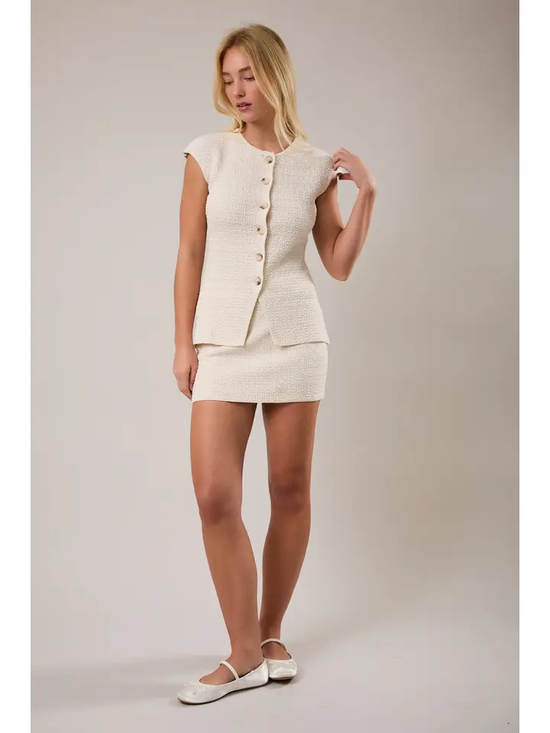 EXTENDED SHOULDER BUTTON UP KNIT TOP