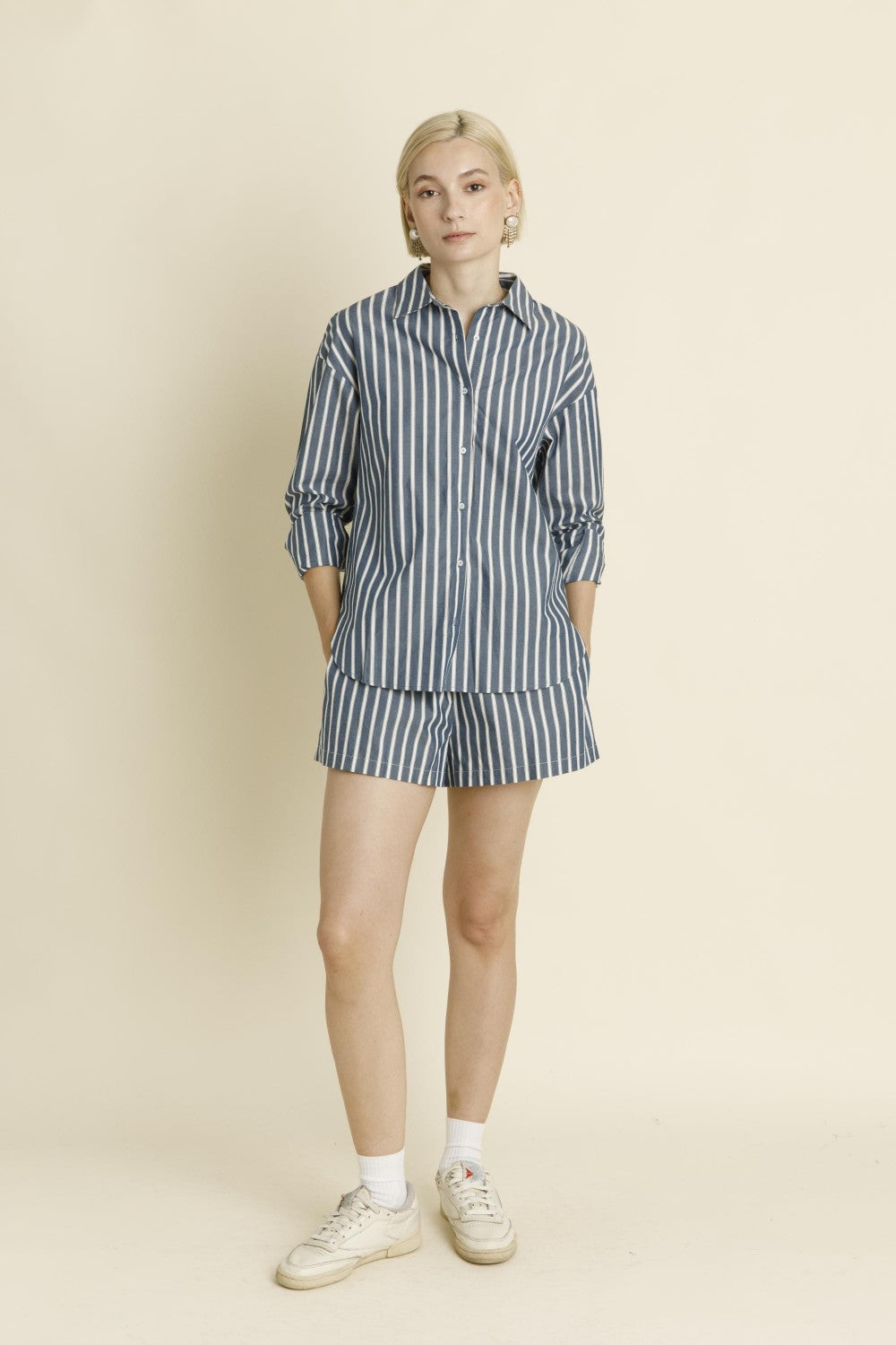 STRIPED LONG SLEEVE BUTTON UP SHIRT