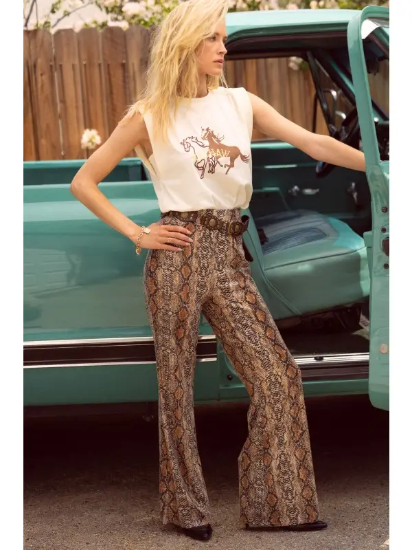 YEEHAW GRAPHIC TEE