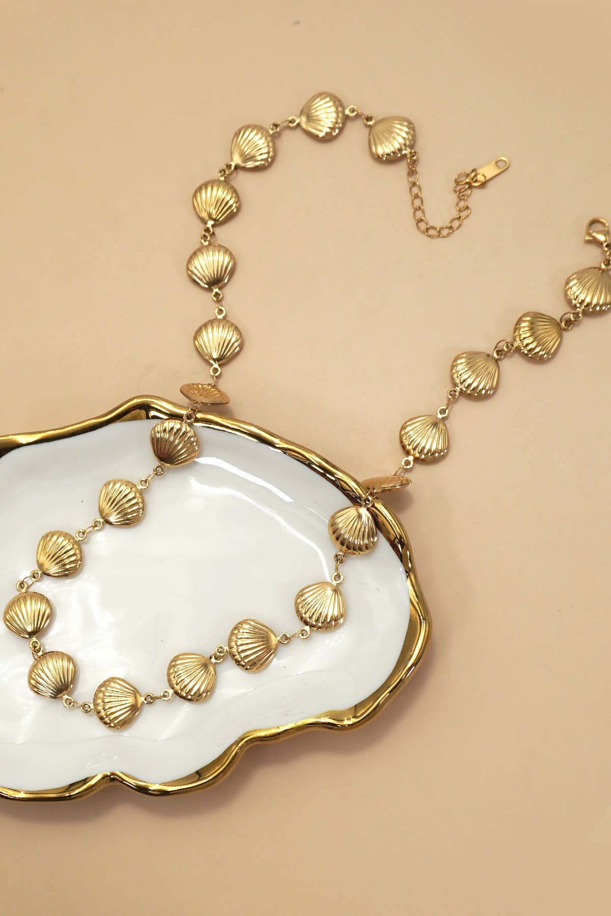 18K STAINLESS STEEL TARNISH FREE SEASHELL NECKLACE