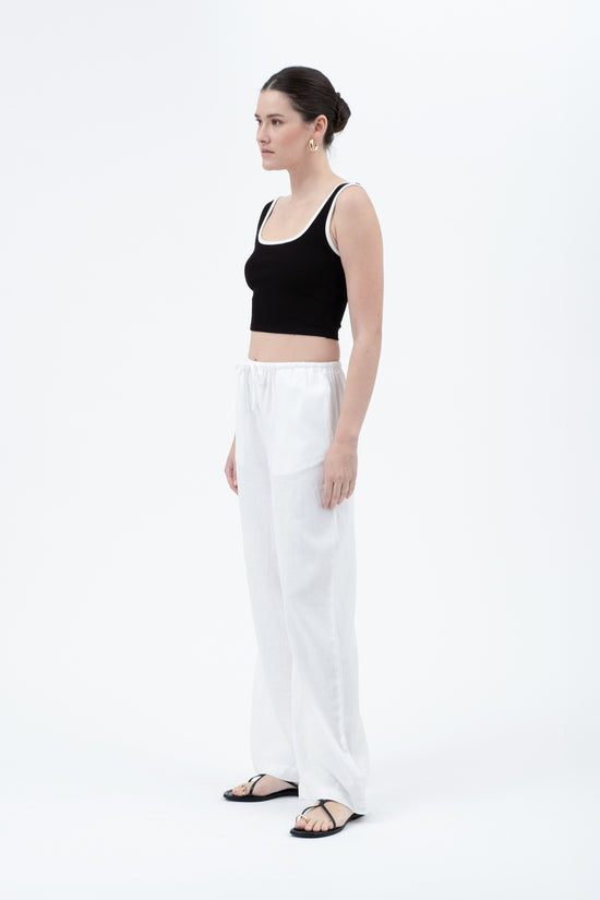 CONTRAST TRIM SLEEVELESS KNIT CROP TOP
