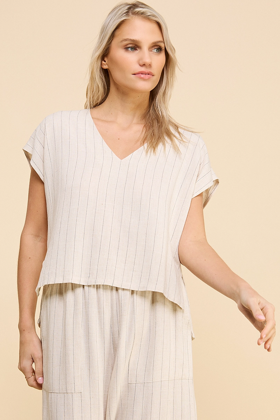 PINSTRIPE VNECK HIGH-LOW TOP