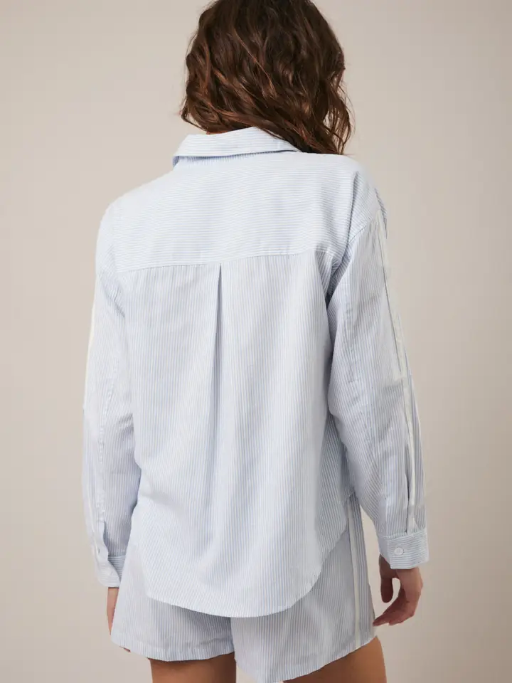 STRIPED BUTTON DOWN TOP