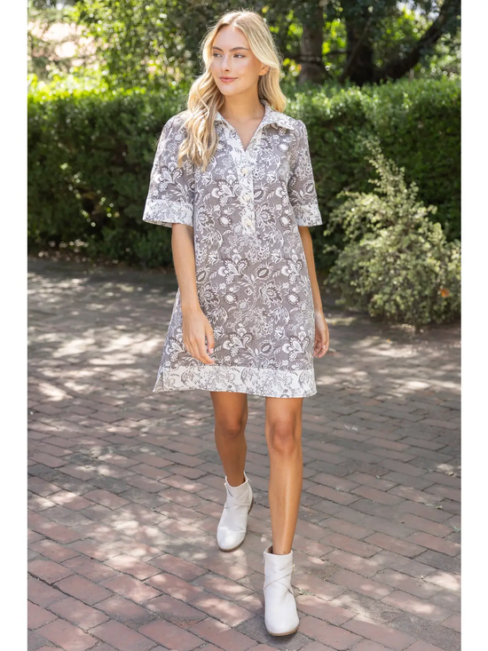 Floral jacquard and puff-sleeve detail