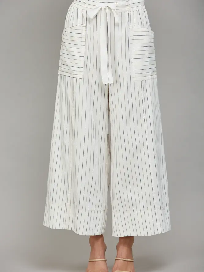 STRIPED SLANT FRONT POCKET WIDE LEG PANT