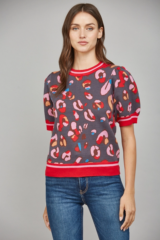 LEOPARD PRINT SHORT SLEEVE SWEATER