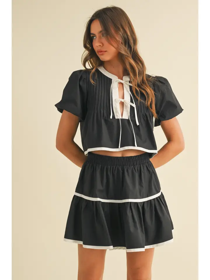 CONTRAST TIERED MINI SKIRT