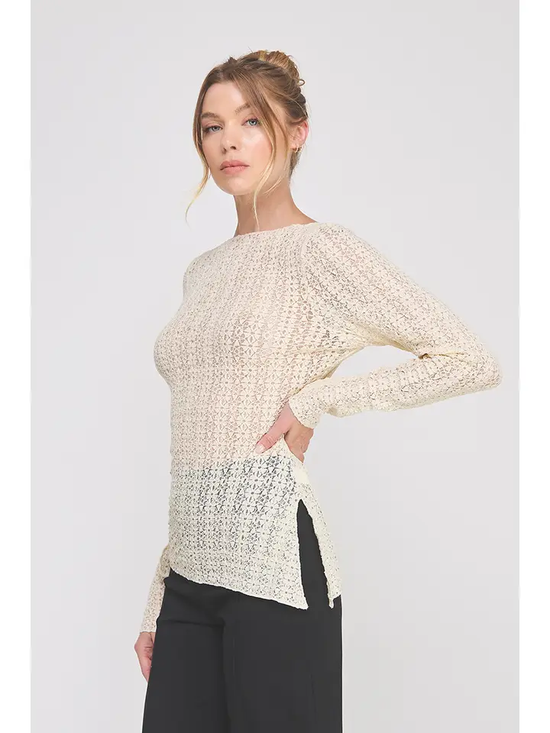 LACE ASYMMETRIC HEM TOP