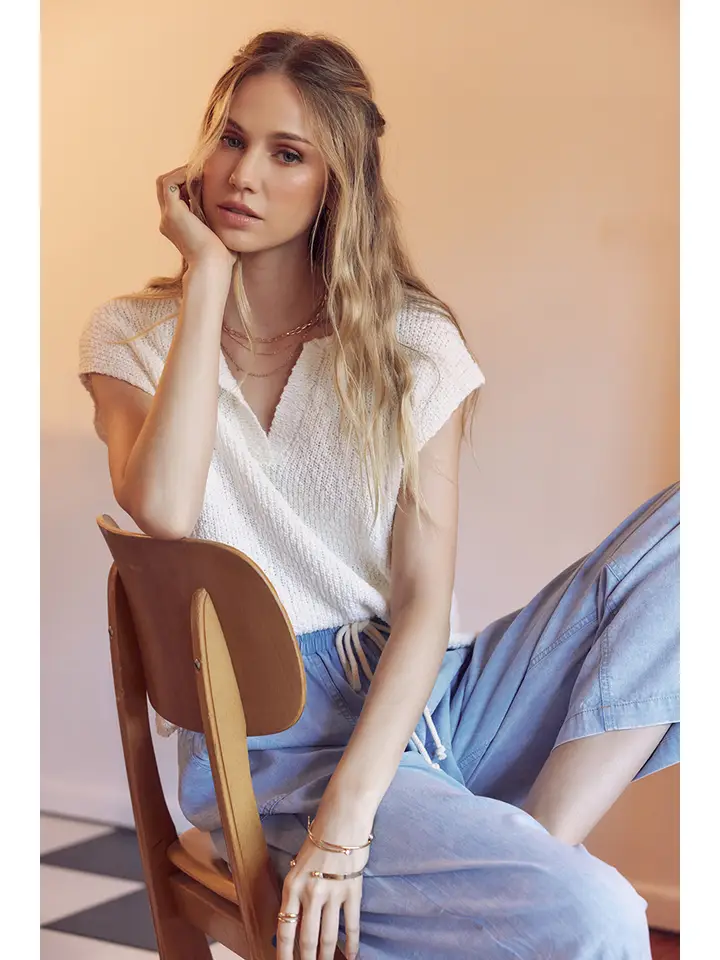 RELAXED SPLIT NECK SLUB SWEATER TOP