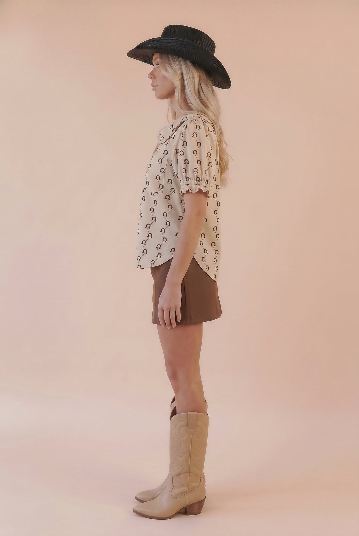 Ecru horseshoe-print collared short-sleeve top, side view
