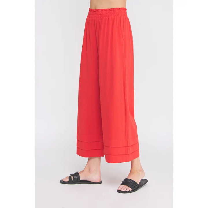 RUFFLE WAIST ANKLE PANT