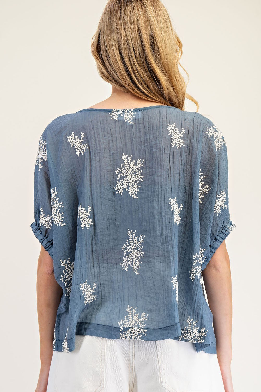 BOUQUET EMBROIDERED TOP
