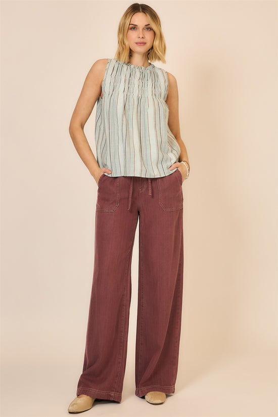 STRIPE SMOCKED SLEEVELESS TOP