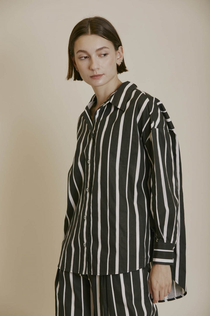 STRIPED POPLIN BUTTON DOWN