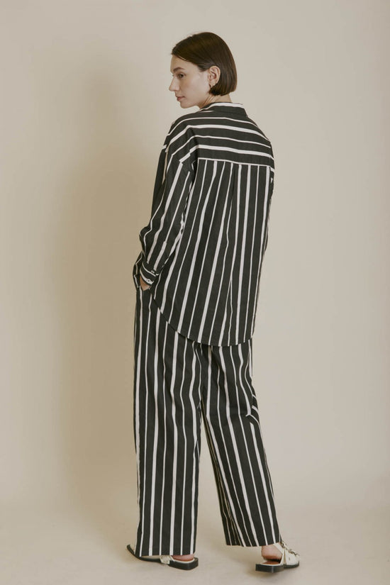 STRIPED POPLIN BUTTON DOWN