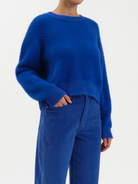 FUZZ CREWNECK EYELASH SWEATER