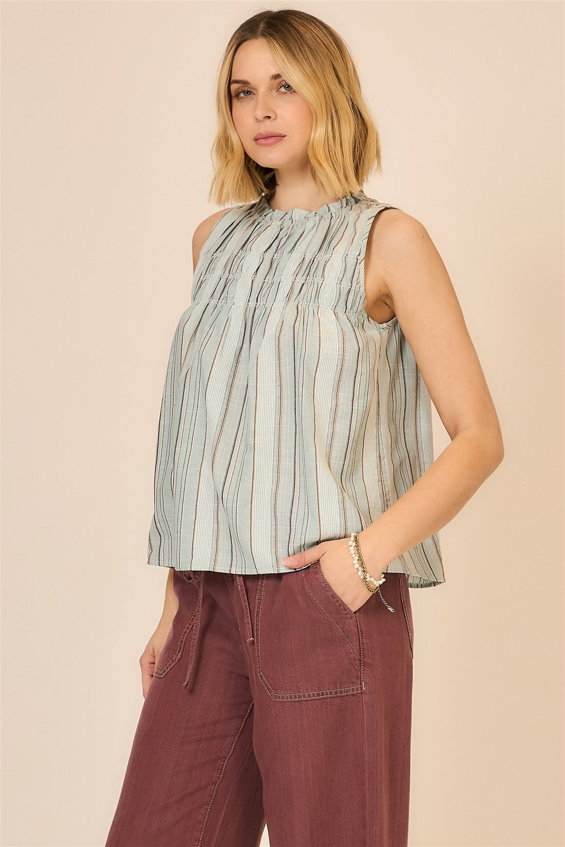 STRIPE SMOCKED SLEEVELESS TOP