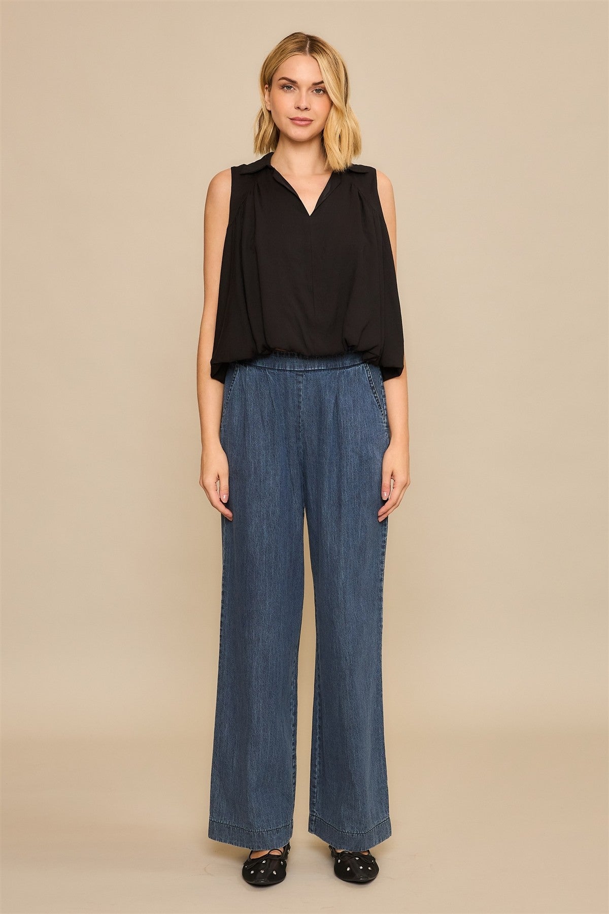 BUBBLE HEM SLEEVELESS TOP