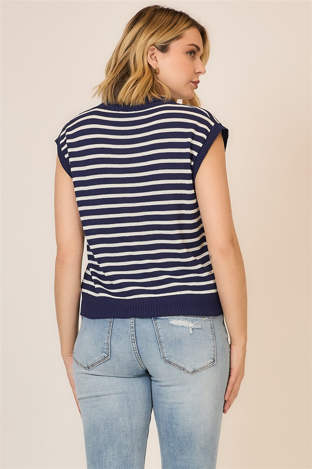 STRIPED COLLARED SWEATER VEST